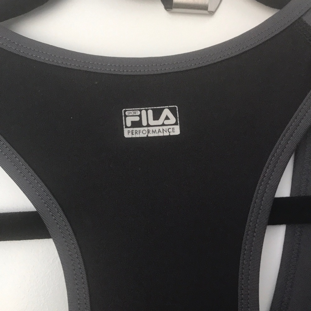Workout top - Picture 3 of 5